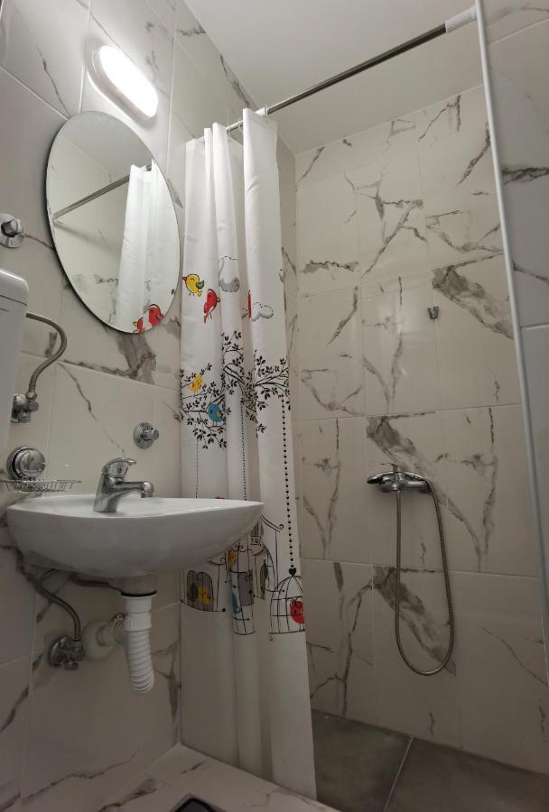 Apartman Lena Banovo Brdo Belgrado Exterior foto