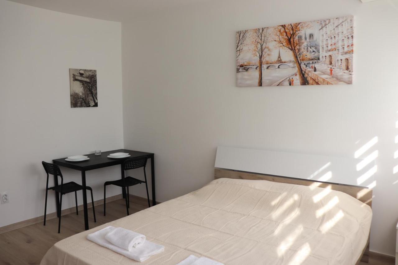 Apartman Lena Banovo Brdo Belgrado Exterior foto