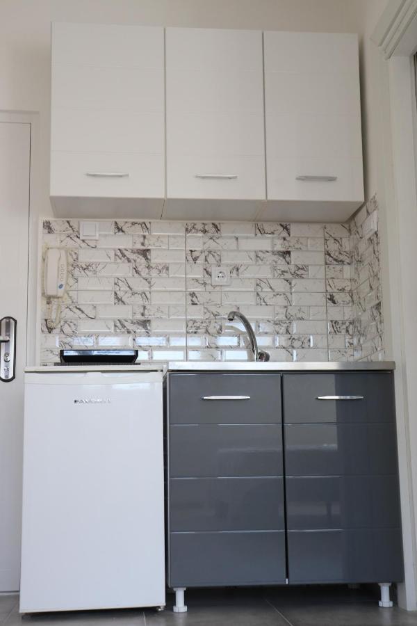 Apartman Lena Banovo Brdo Belgrado Exterior foto